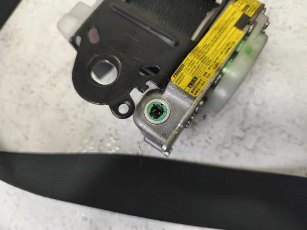 CEINTURE AVANT GAUCHE TOYOTA - Vue 2